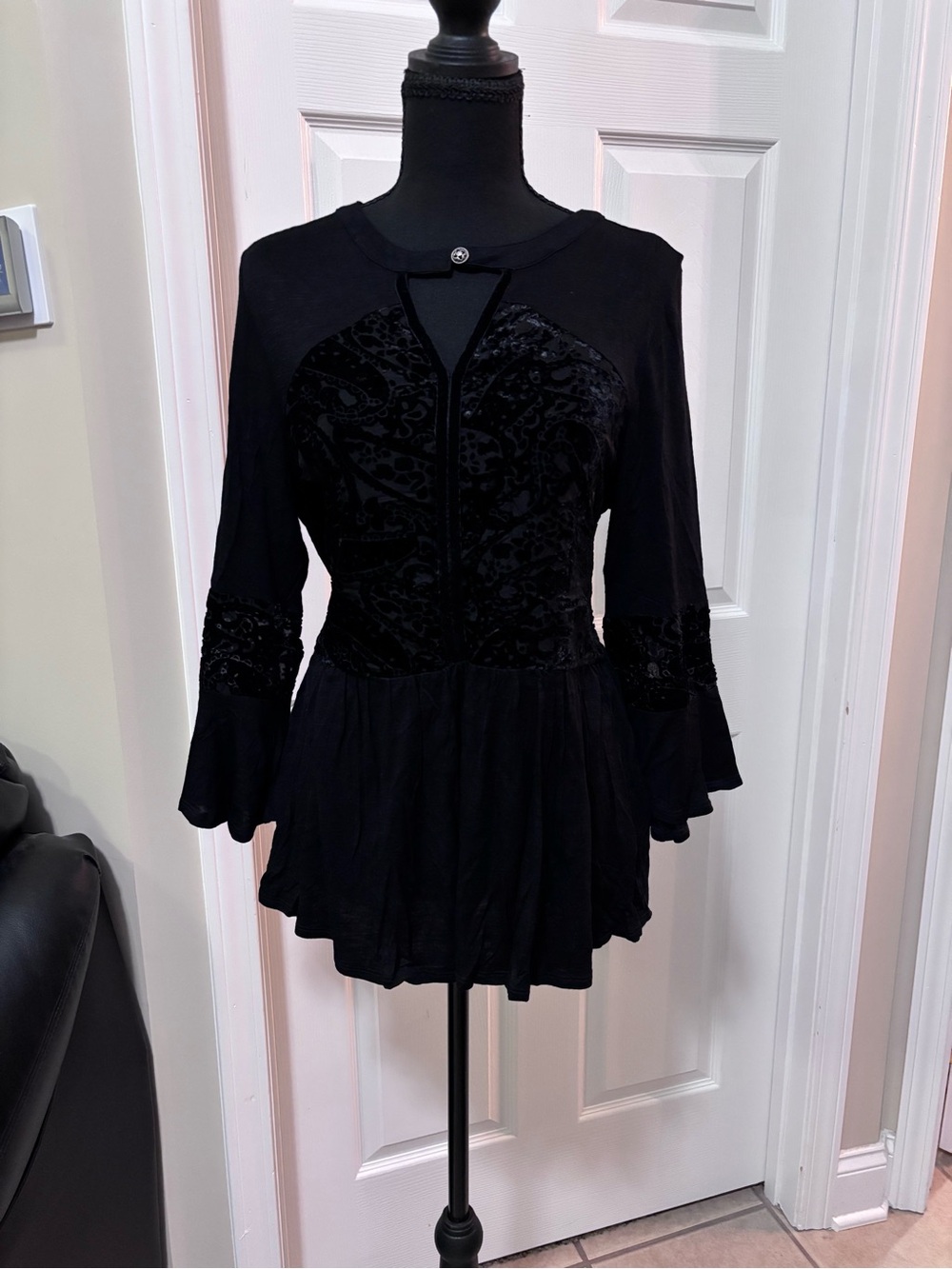 Hannah Womens Romantic Whimsigoth Black Top with Velvet Burnout Detail - Picture 2 of 9